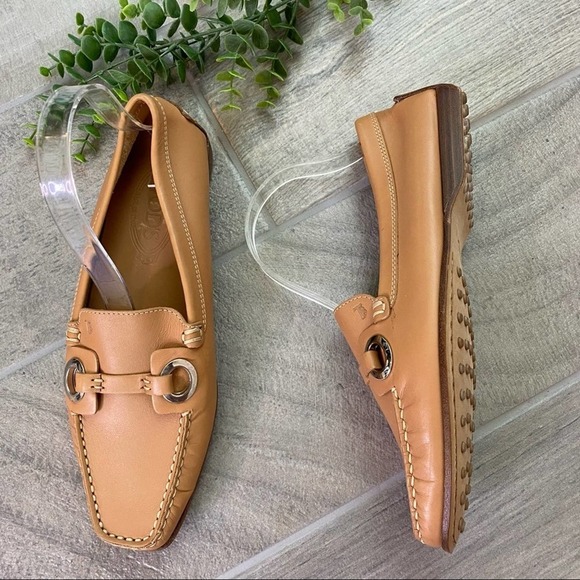Tods Tan Leather Gommino Loafers Size 7 main image 10
